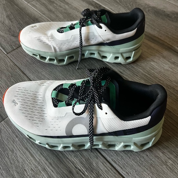 ON CLOUD MONSTER SIZE 9 - Picture 3 of 9